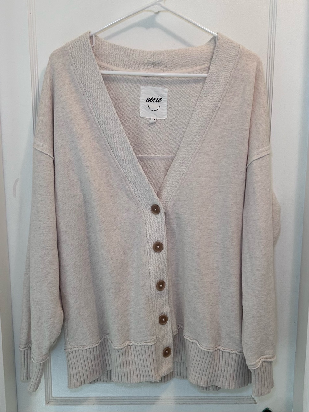 Aerie Beige Oversized Knit V-Neck Button Front Cardigan Sweater Women’s M